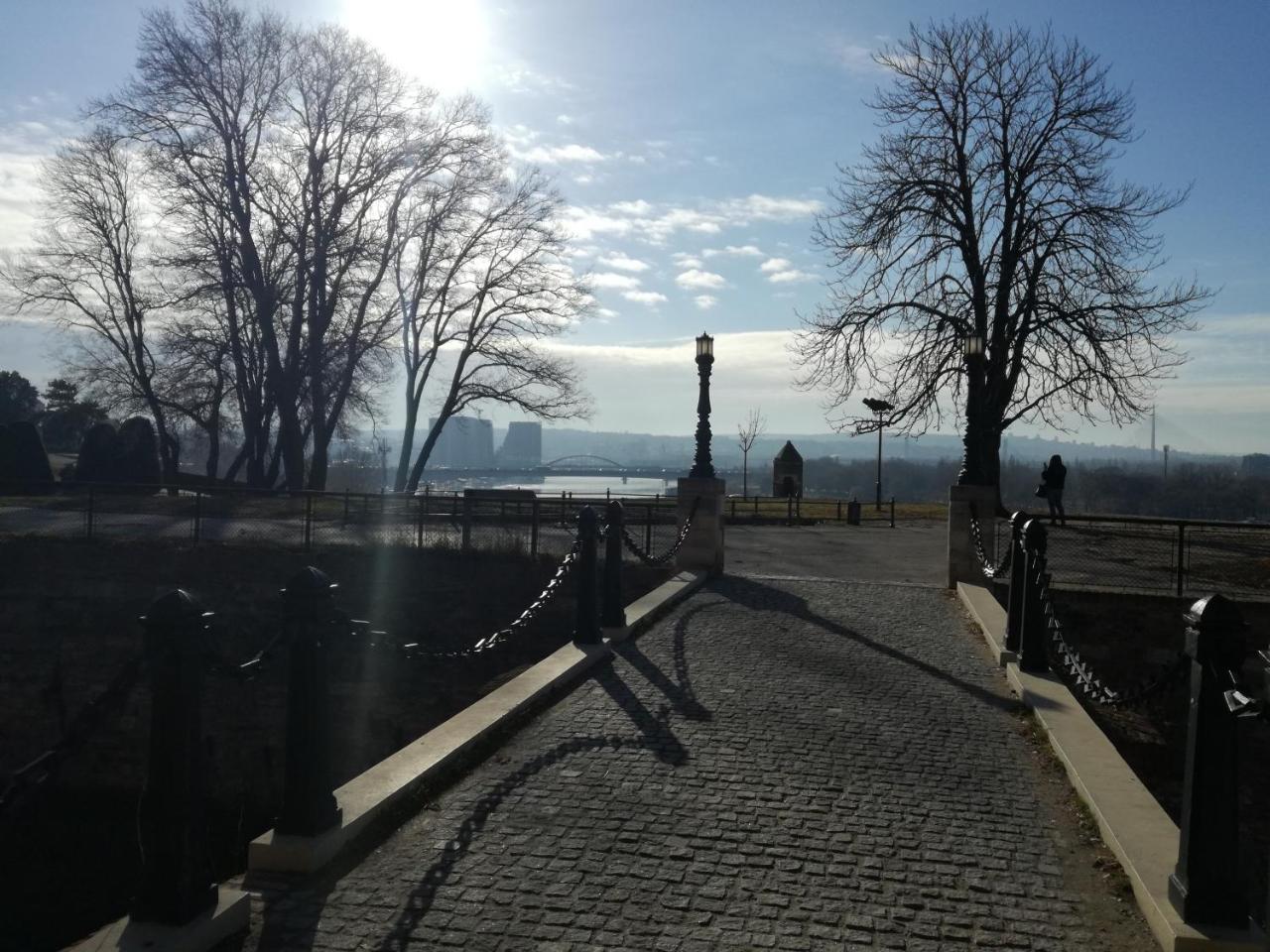 By The Park Free Parking Belgrado